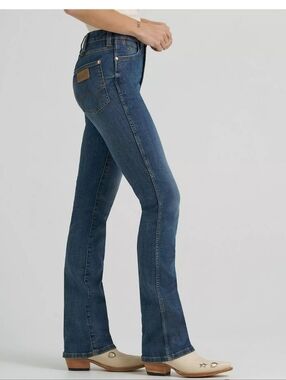 Wrangler Lainey Wilson Boot Hugger Jeans